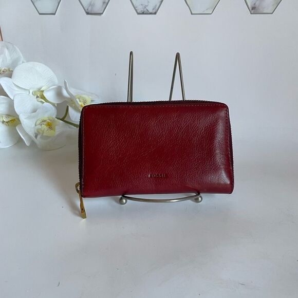 Fossil Burgundy Cell Phone Leather Wallet - Picture 1 of 7